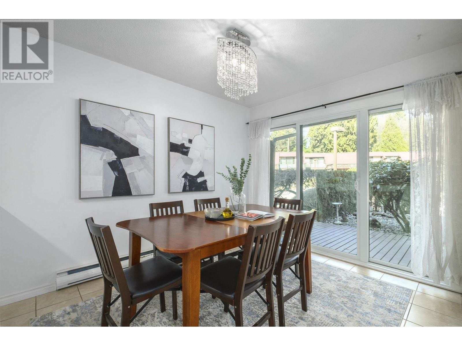 Listing Picture 13 of 33 : 9828 BELFRIAR DRIVE, Burnaby / 本拿比 - 魯藝地產 Yvonne Lu Group - MLS Medallion Club Member