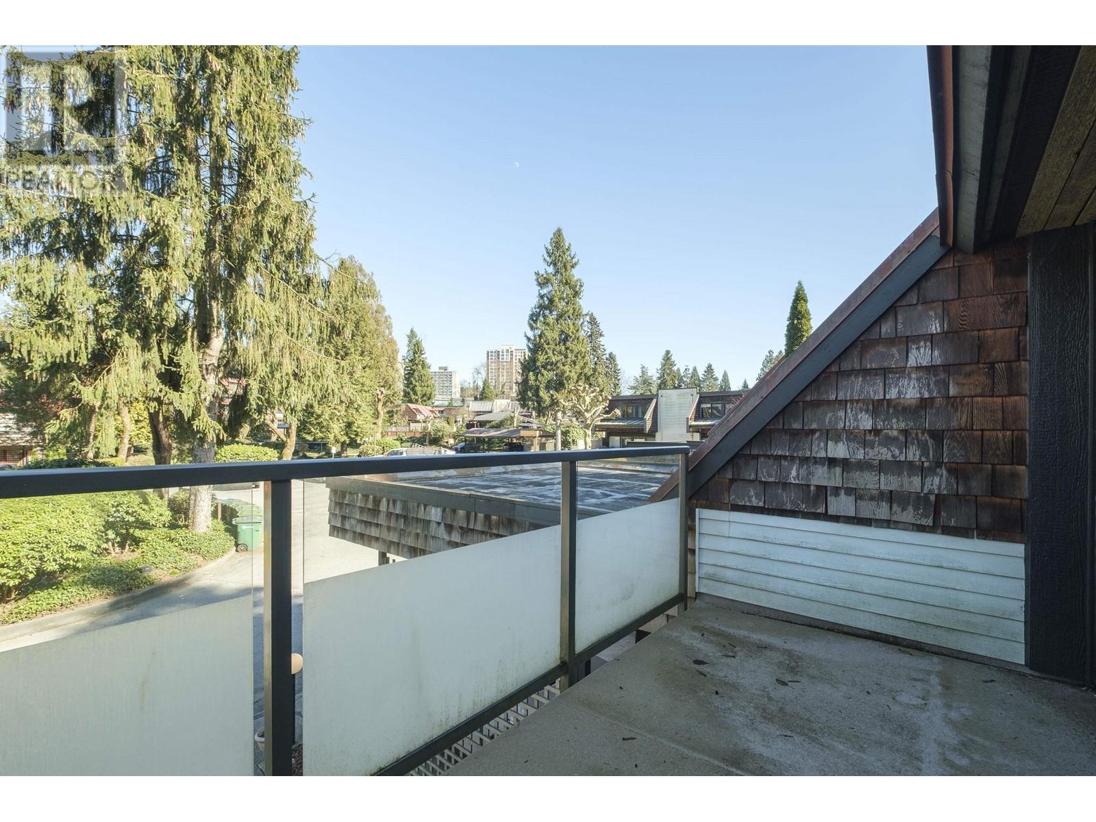 Listing Picture 25 of 33 : 9828 BELFRIAR DRIVE, Burnaby / 本拿比 - 魯藝地產 Yvonne Lu Group - MLS Medallion Club Member
