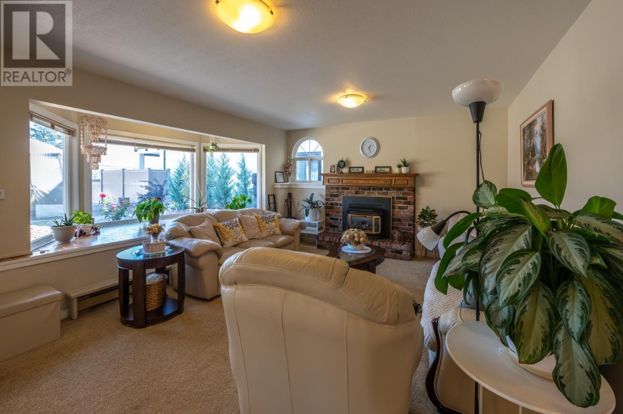 6764 Lakeside Drive, Oliver, British Columbia  V0H 1T4 - Photo 8 - 10336461