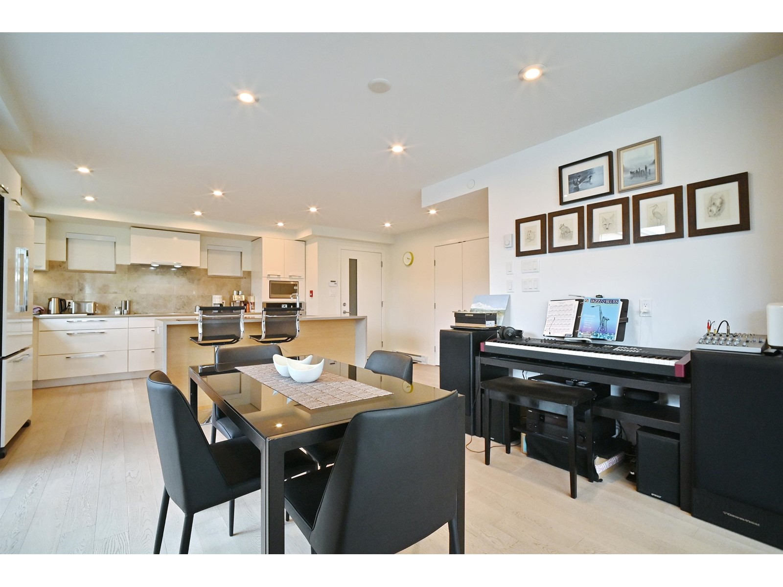 308 1160 Oxford Street, Surrey, British Columbia  V4B 0B3 - Photo 9 - R2988305