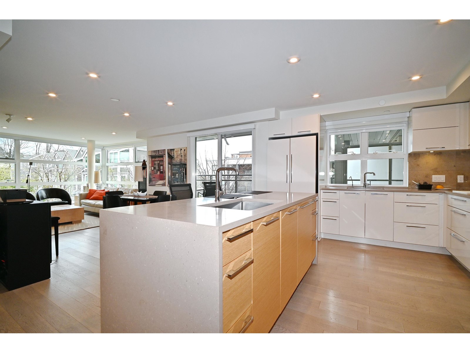 308 1160 Oxford Street, Surrey, British Columbia  V4B 0B3 - Photo 4 - R2988305