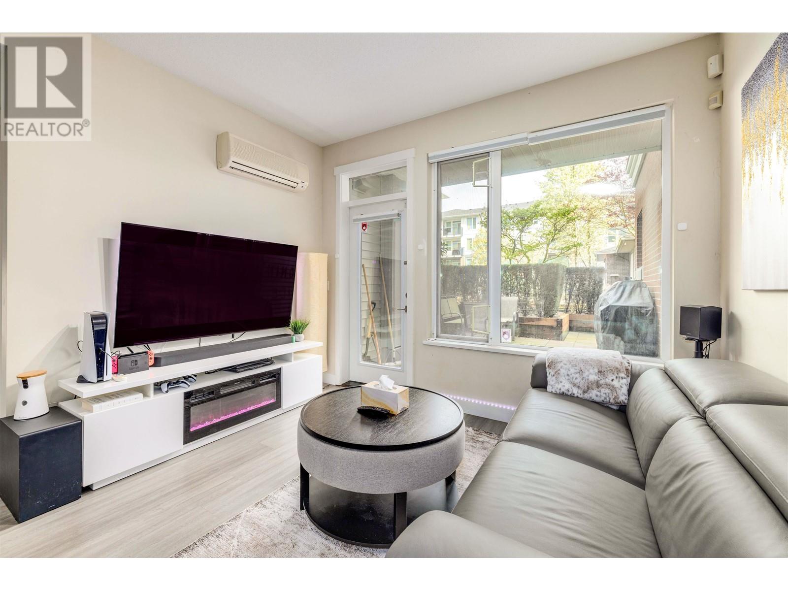 122 9399 Odlin Road, Richmond, British Columbia  V6X 0J6 - Photo 3 - R2988371