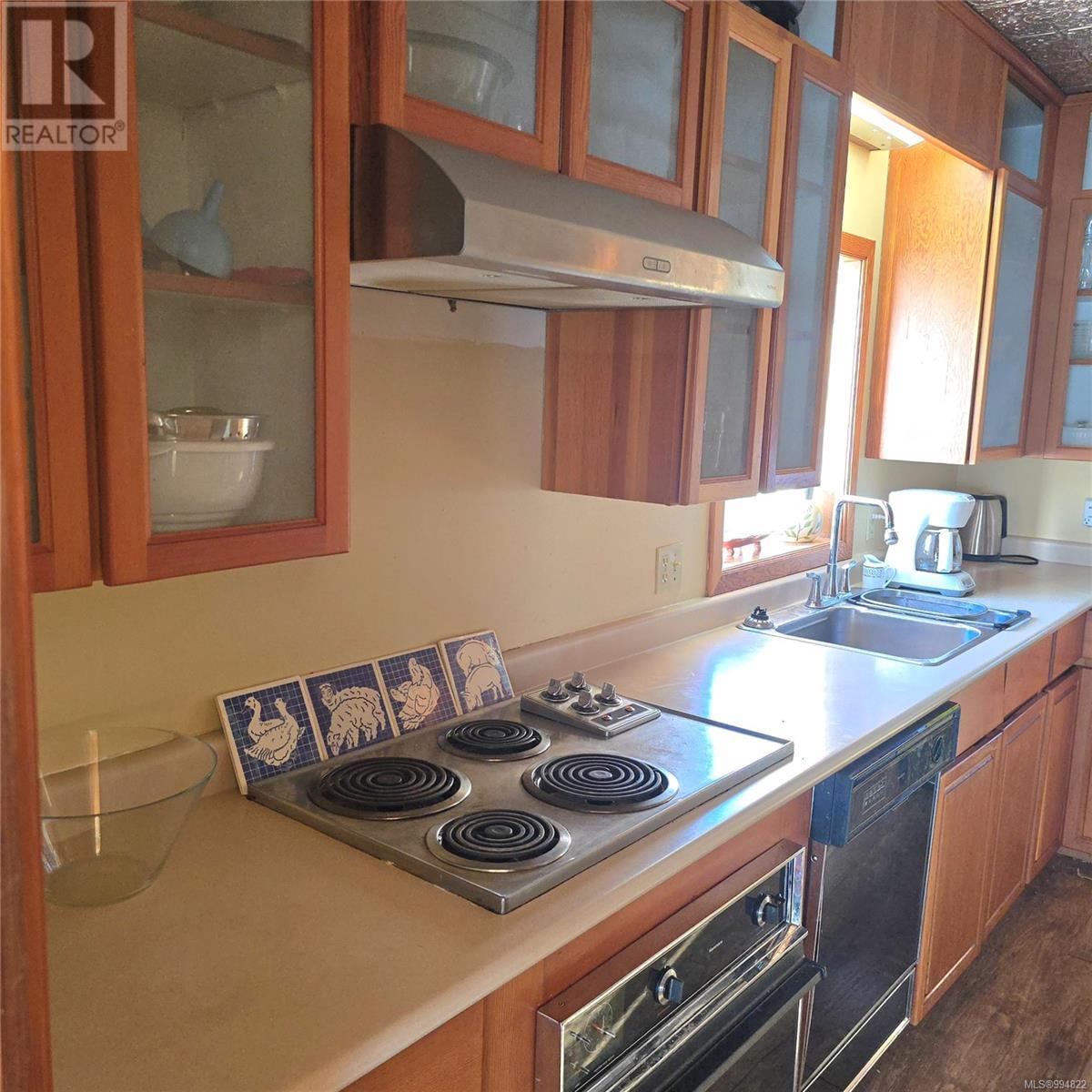 220 1st St, Sointula, British Columbia  V0N 3E0 - Photo 11 - 994822