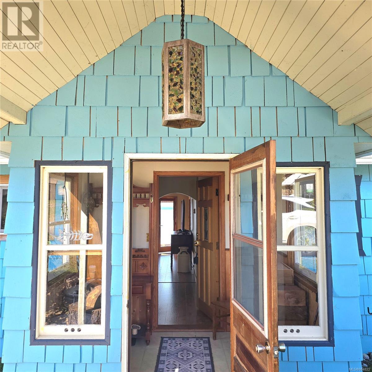 220 1st St, Sointula, British Columbia  V0N 3E0 - Photo 3 - 994822