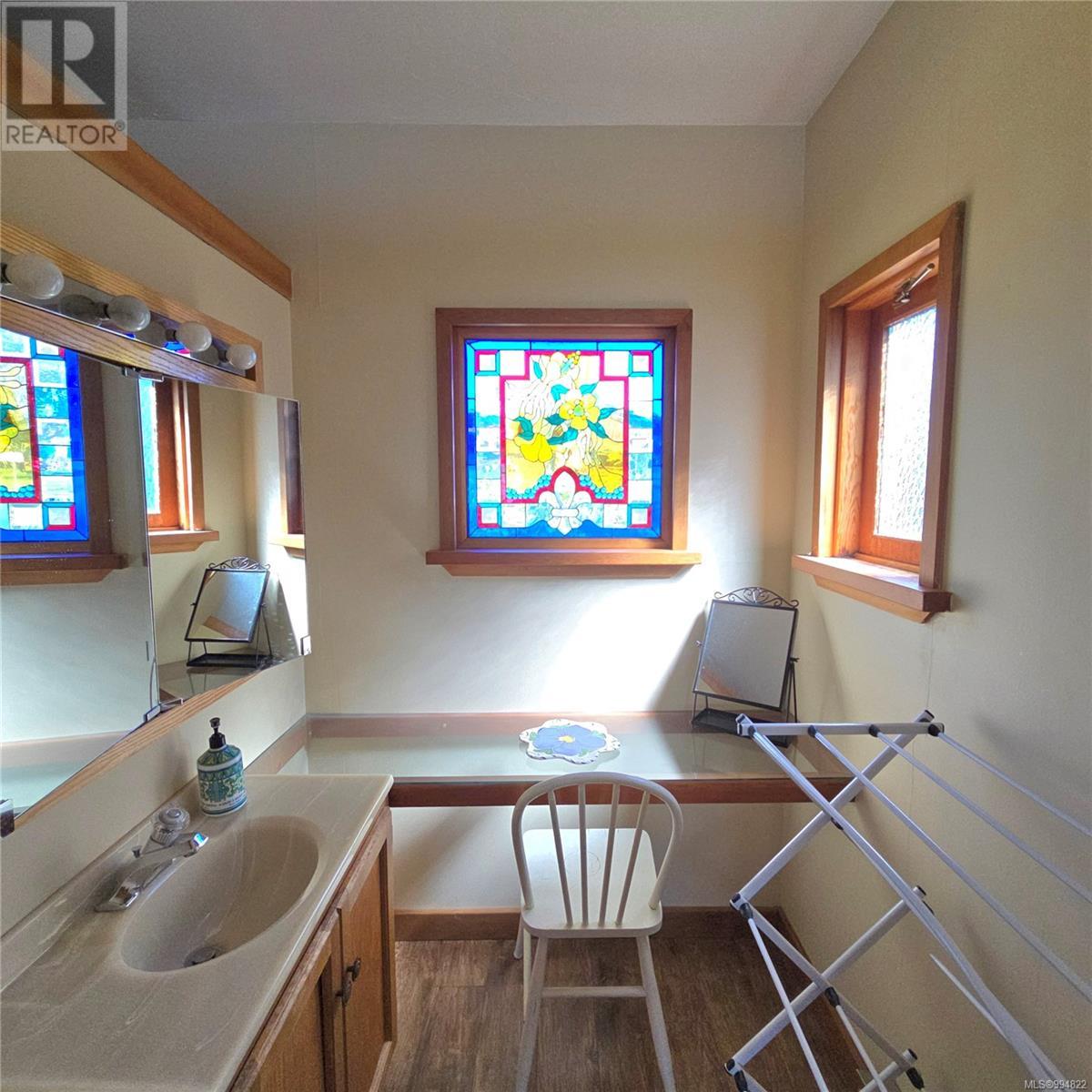 220 1st St, Sointula, British Columbia  V0N 3E0 - Photo 46 - 994822
