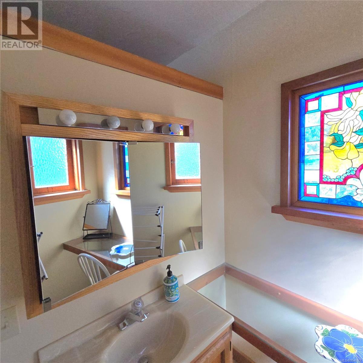 220 1st St, Sointula, British Columbia  V0N 3E0 - Photo 48 - 994822