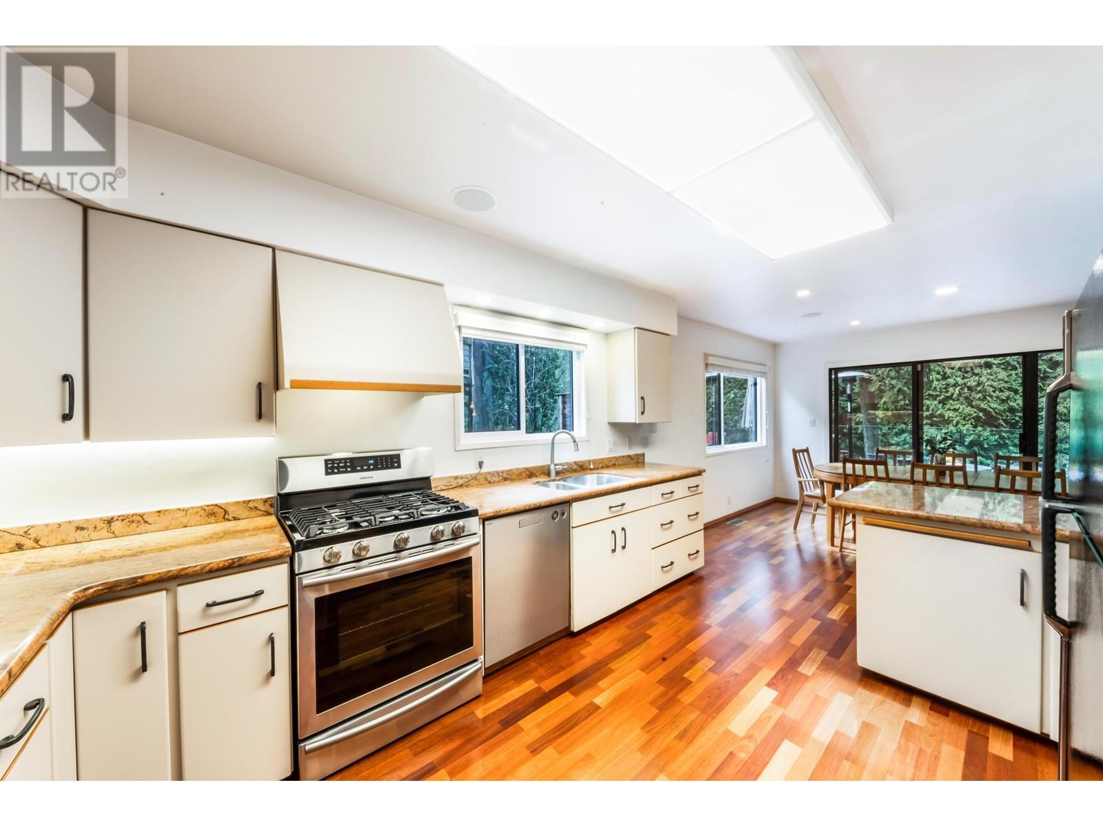 1755 Edgewater Lane, North Vancouver, British Columbia  V7H 1T3 - Photo 16 - R2984228