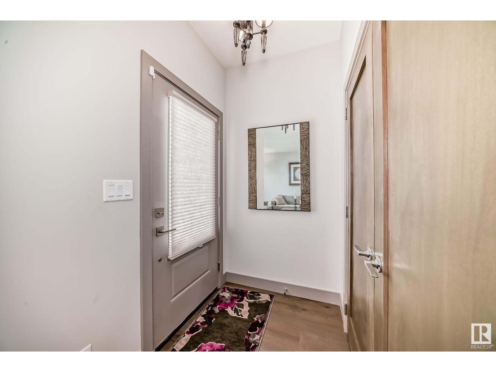 Property at 11016 149 ST NW image 3