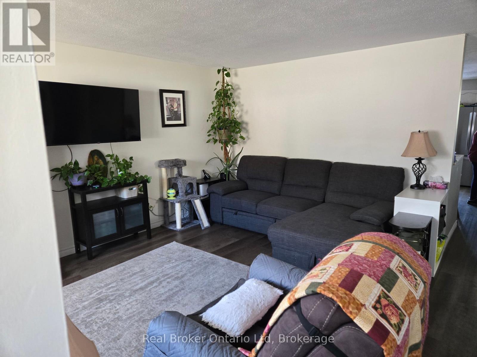 1088 10th Street E, Owen Sound, Ontario  N4K 1T6 - Photo 10 - X12070714