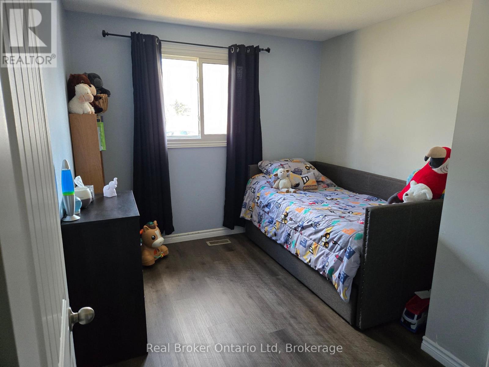1088 10th Street E, Owen Sound, Ontario  N4K 1T6 - Photo 12 - X12070714