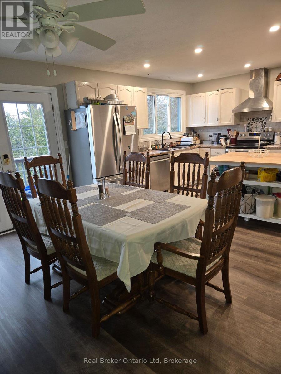 1088 10th Street E, Owen Sound, Ontario  N4K 1T6 - Photo 5 - X12070714