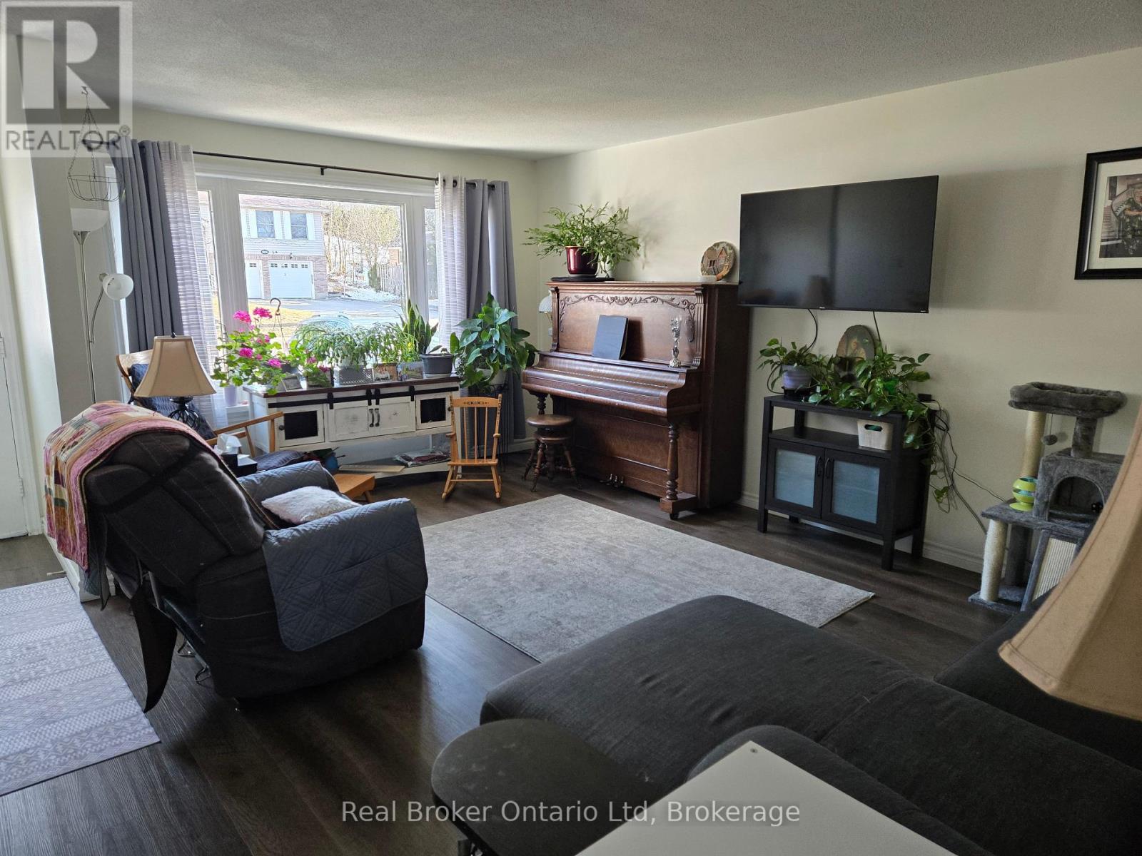 1088 10th Street E, Owen Sound, Ontario  N4K 1T6 - Photo 9 - X12070714