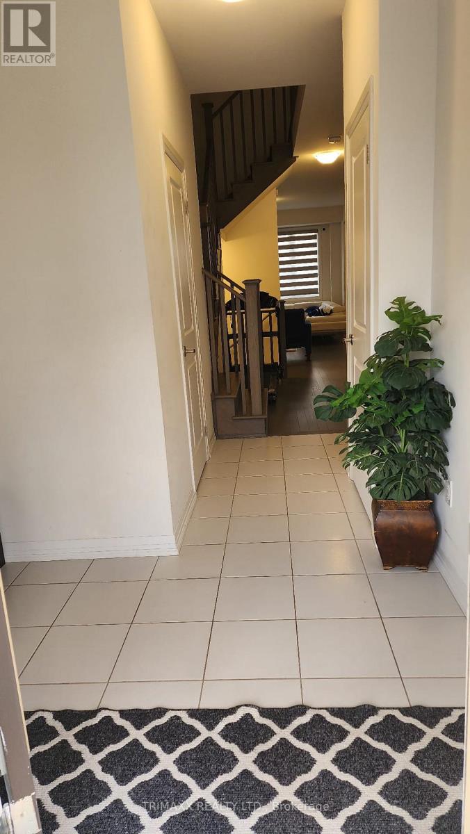 Property at 10 FREEDOM CRESCENT image 4