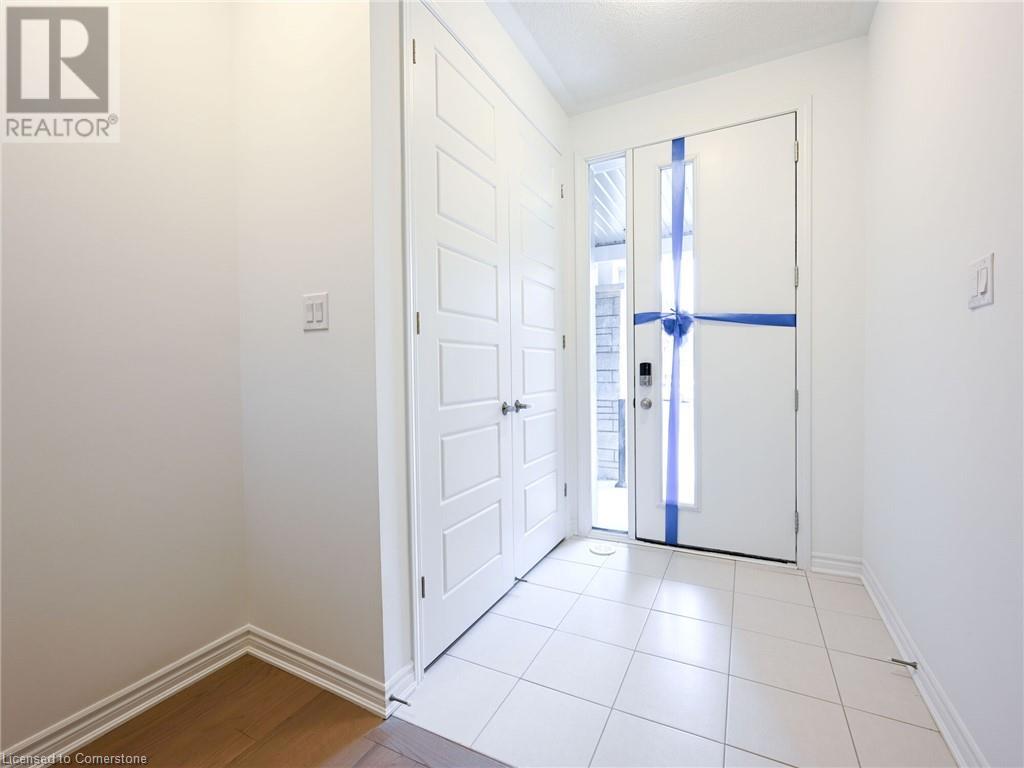 4045 Saida Street, Mississauga, Ontario  L5M 2S8 - Photo 3 - 40715517