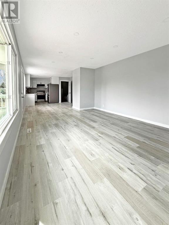 Property at 601 25 Street N image 4