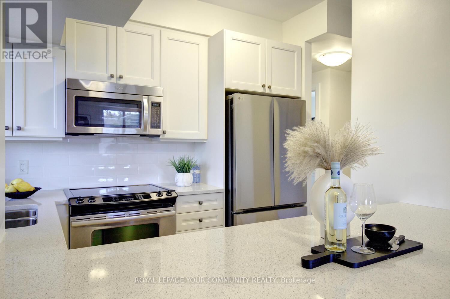202 - 8302 Islington Avenue, Vaughan (Islington Woods), Ontario  L4L 0E6 - Photo 17 - N12073527