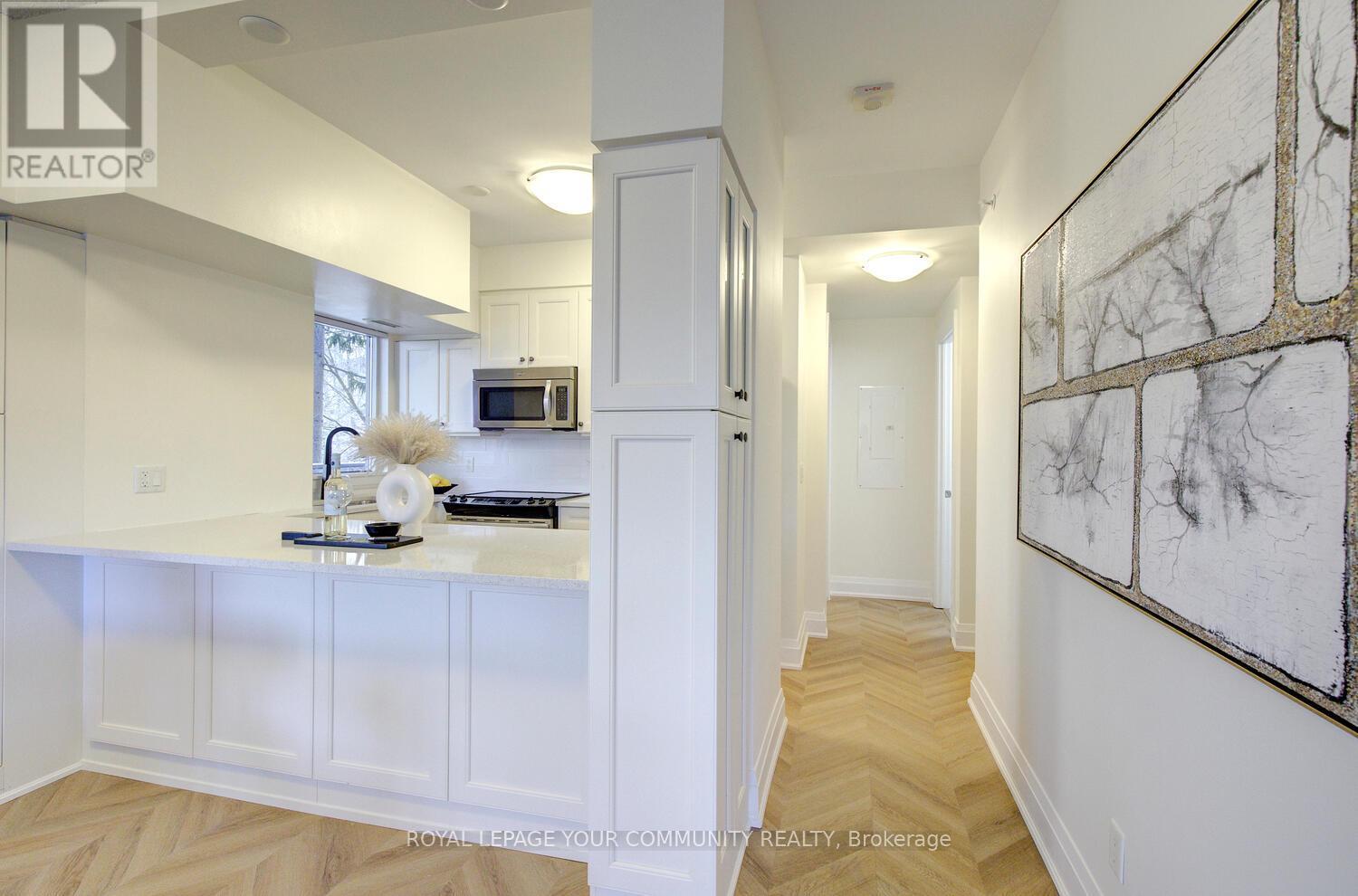 202 - 8302 Islington Avenue, Vaughan (Islington Woods), Ontario  L4L 0E6 - Photo 19 - N12073527