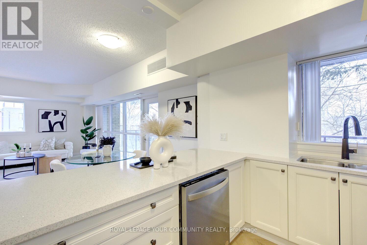 202 - 8302 Islington Avenue, Vaughan (Islington Woods), Ontario  L4L 0E6 - Photo 20 - N12073527