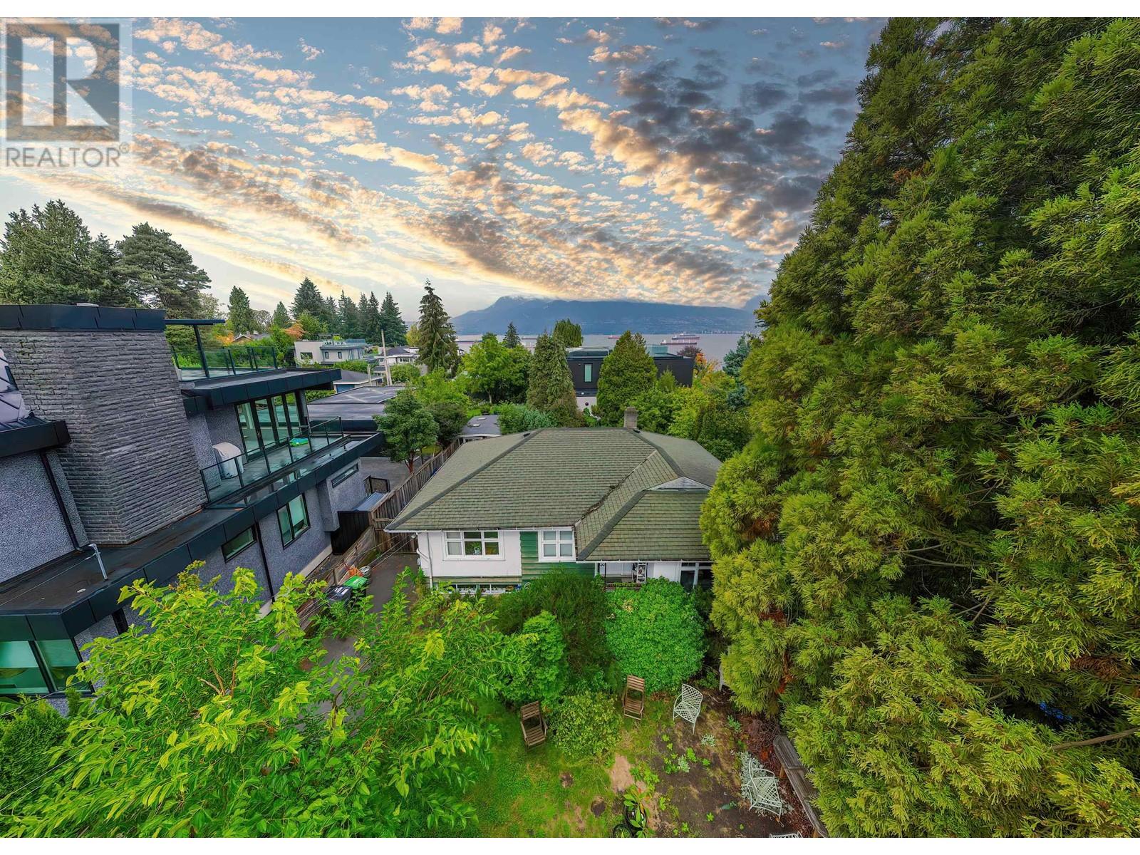 4615 W 4TH AVENUE, Vancouver, British Columbia