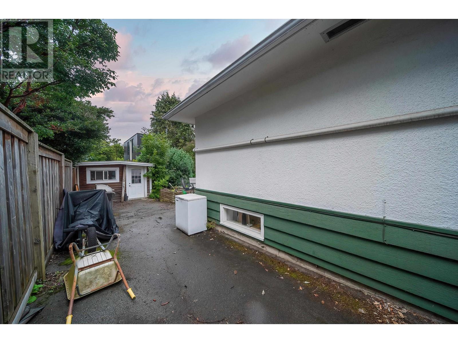 4615 W 4th Avenue, Vancouver, British Columbia  V6R 1R6 - Photo 35 - R2988813