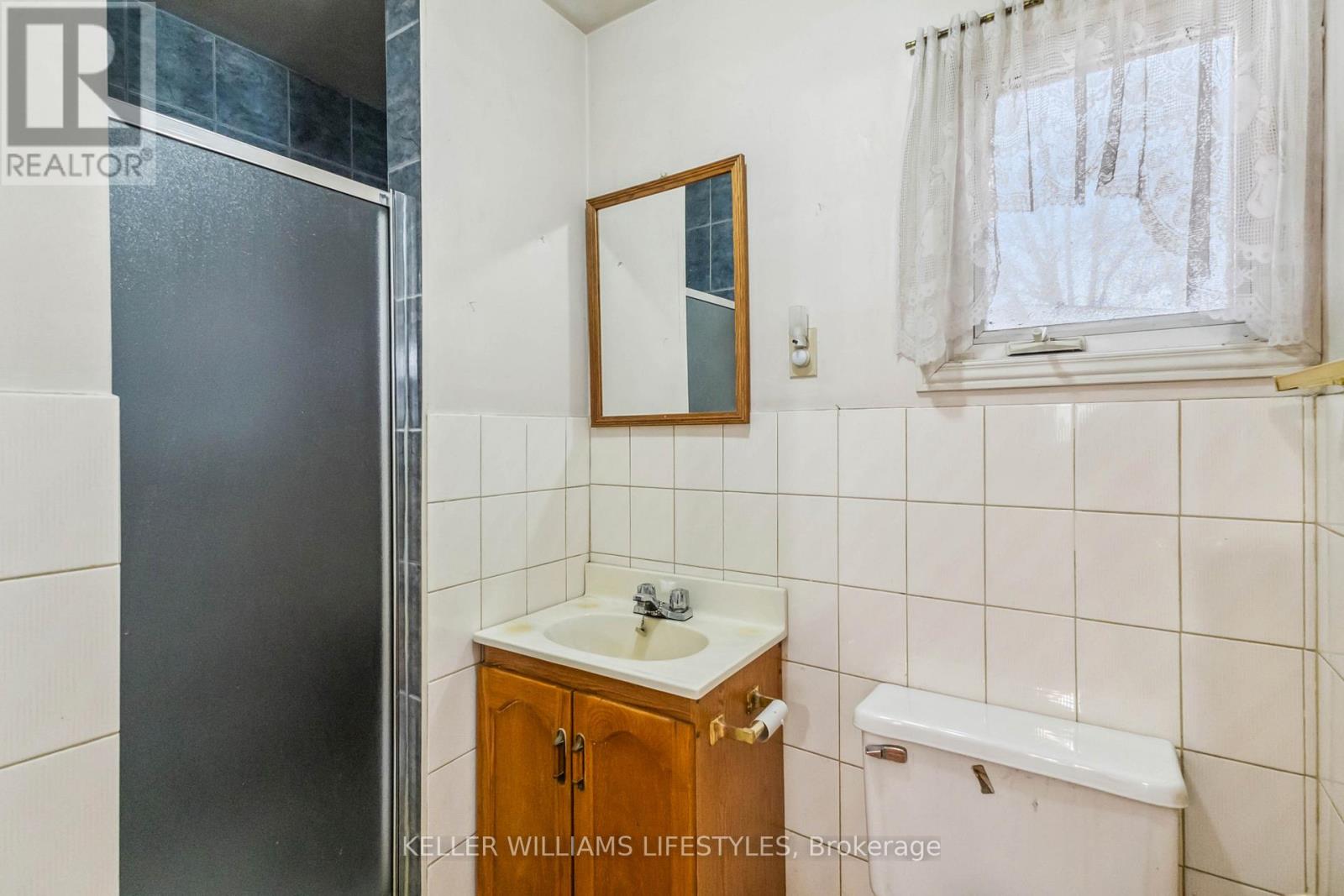 Photo 21 of 39 for 516 William Street
