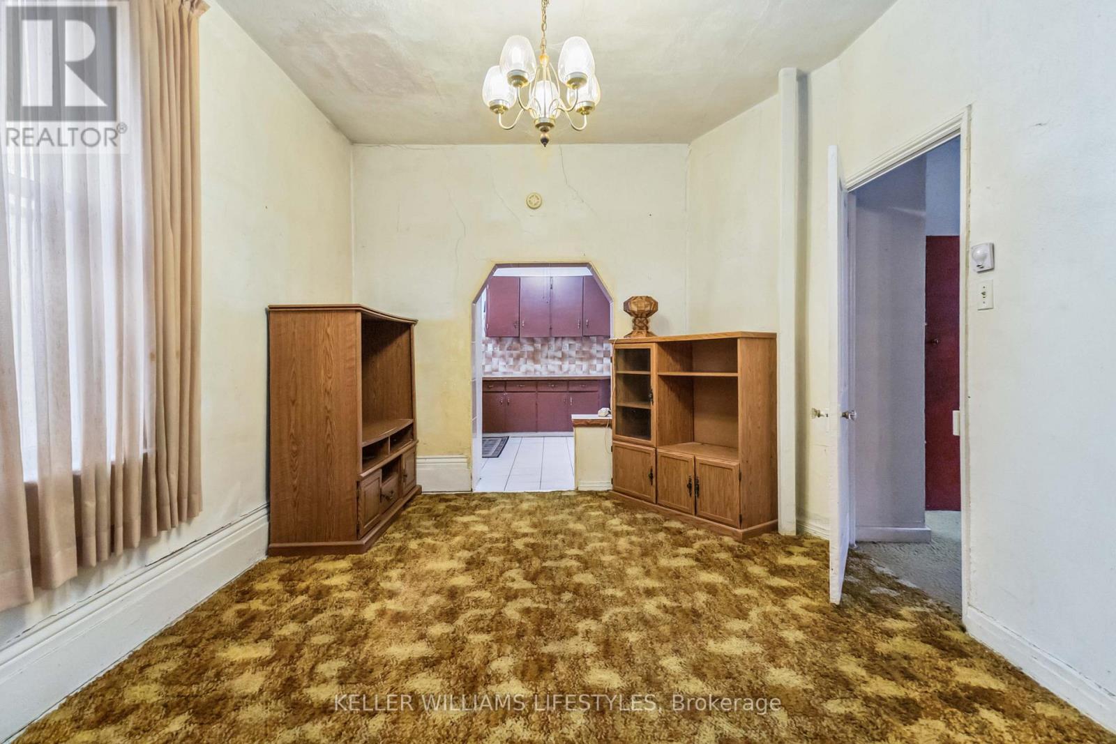 Photo 9 of 39 for 516 William Street