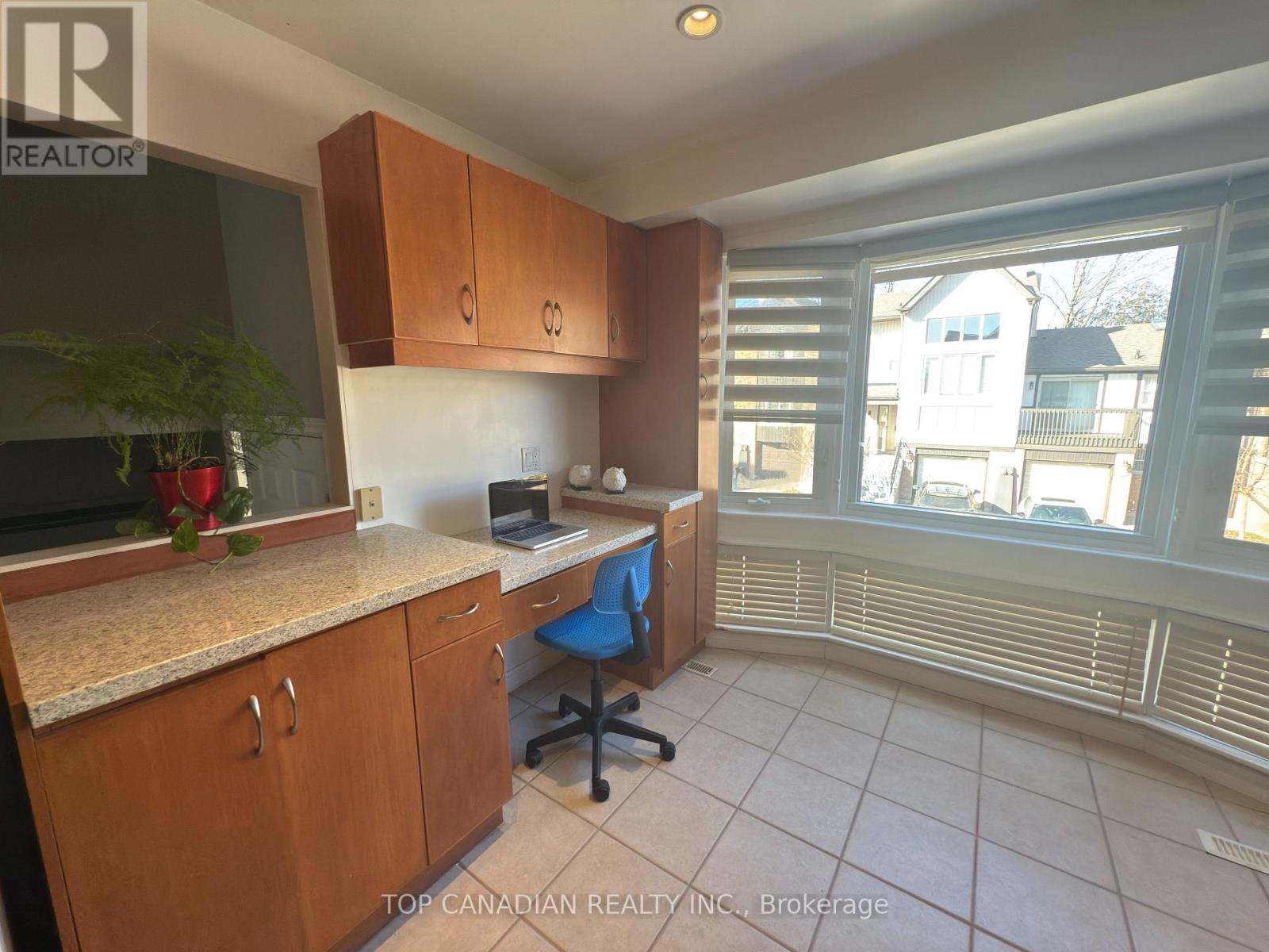 62 - 55 English Ivyway Way, Toronto, Ontario  M2H 3M3 - Photo 11 - C12073570