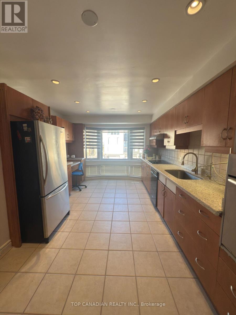 62 - 55 English Ivyway Way, Toronto, Ontario  M2H 3M3 - Photo 12 - C12073570