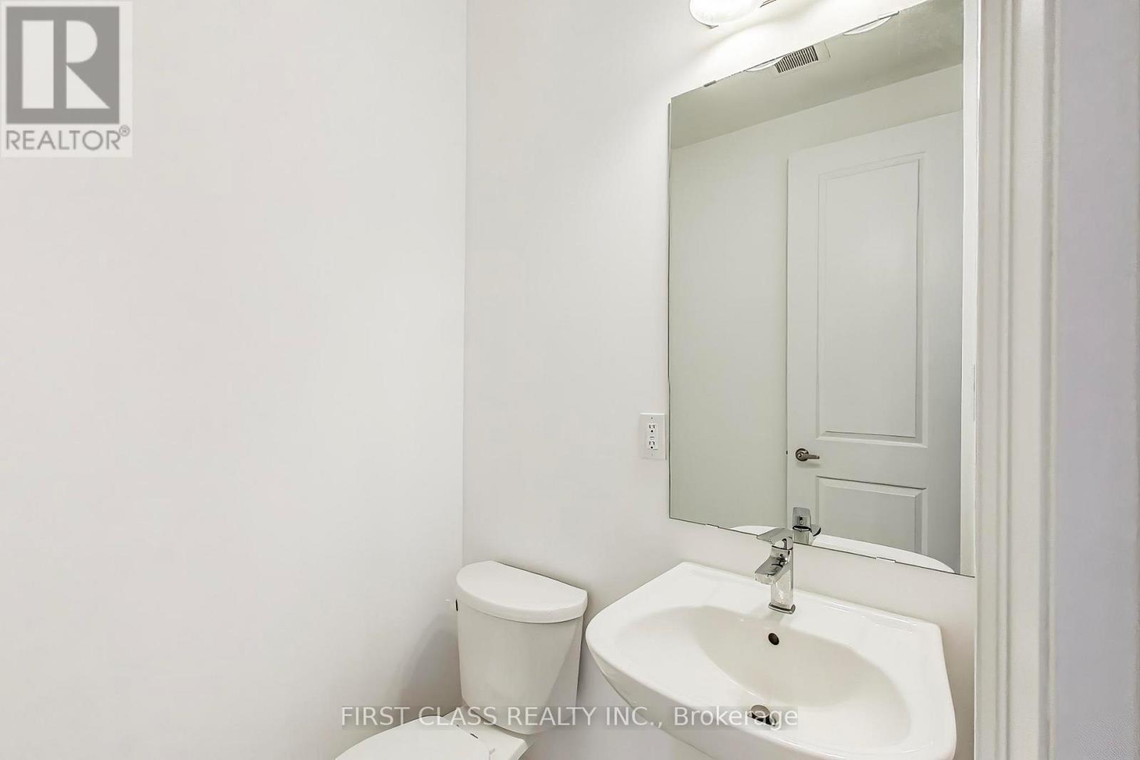 34 Chiara Rose Lane, Richmond Hill, Ontario  L4E 1L4 - Photo 10 - N12073539