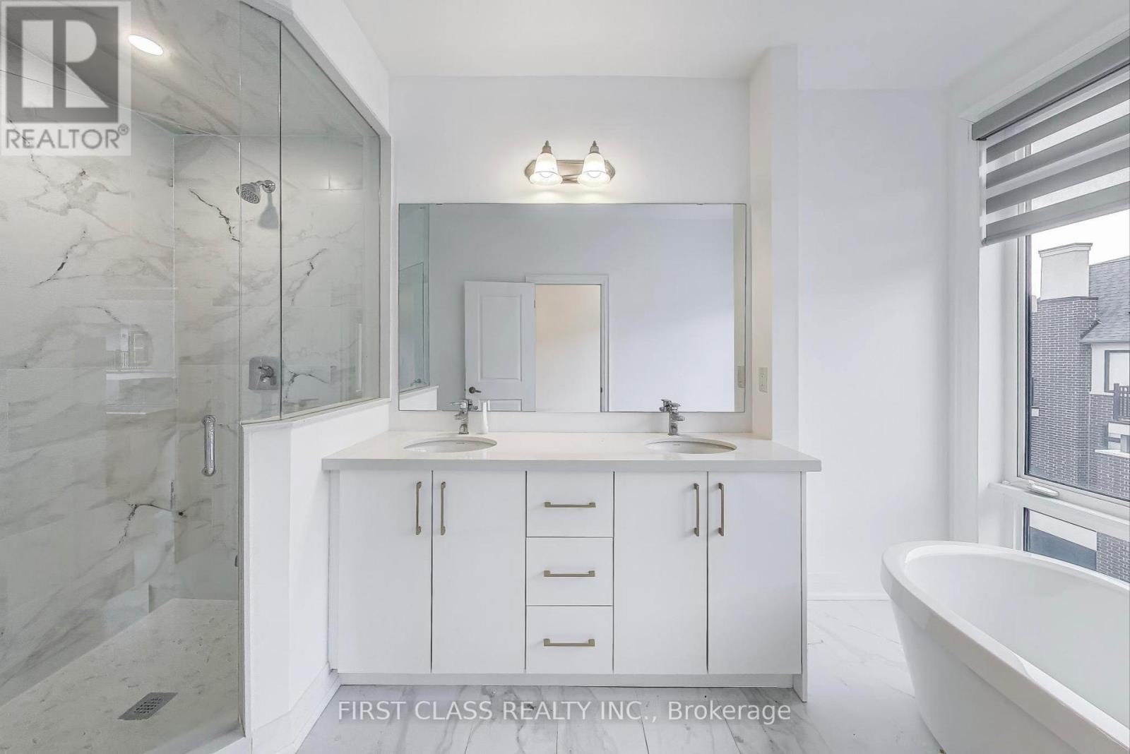 34 Chiara Rose Lane, Richmond Hill, Ontario  L4E 1L4 - Photo 17 - N12073539