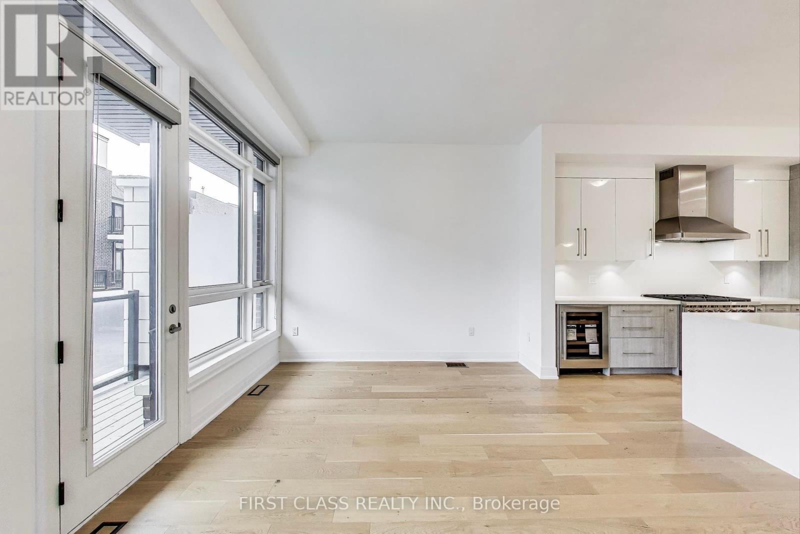 34 Chiara Rose Lane, Richmond Hill, Ontario  L4E 1L4 - Photo 3 - N12073539