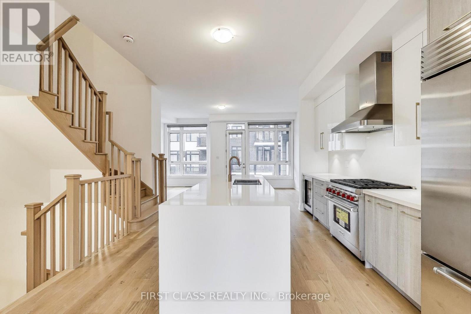 34 Chiara Rose Lane, Richmond Hill, Ontario  L4E 1L4 - Photo 8 - N12073539