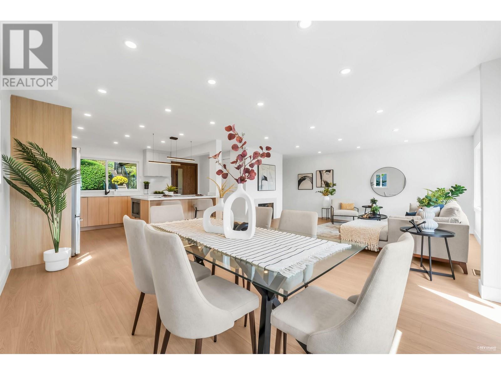 1225 Cloverley Street, North Vancouver, British Columbia  V7L 1N7 - Photo 10 - R2988821