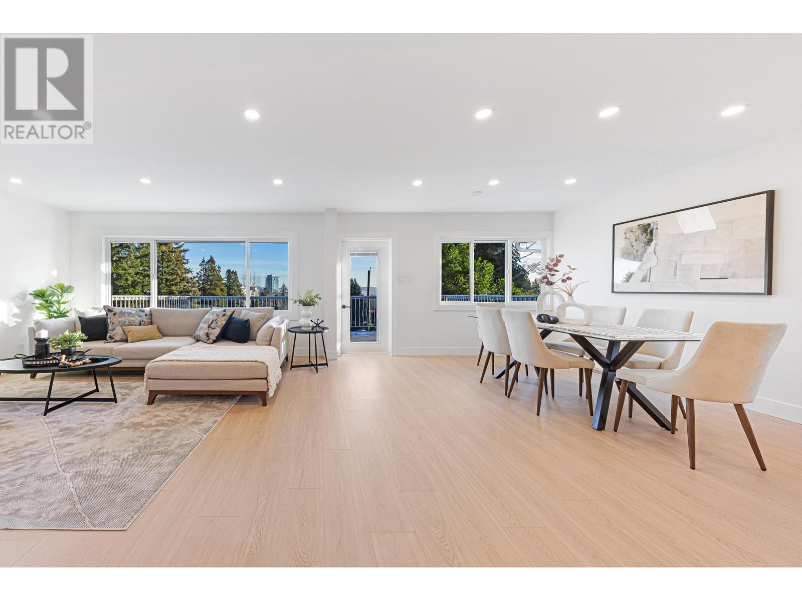 1225 CLOVERLEY STREET, north vancouver, British Columbia