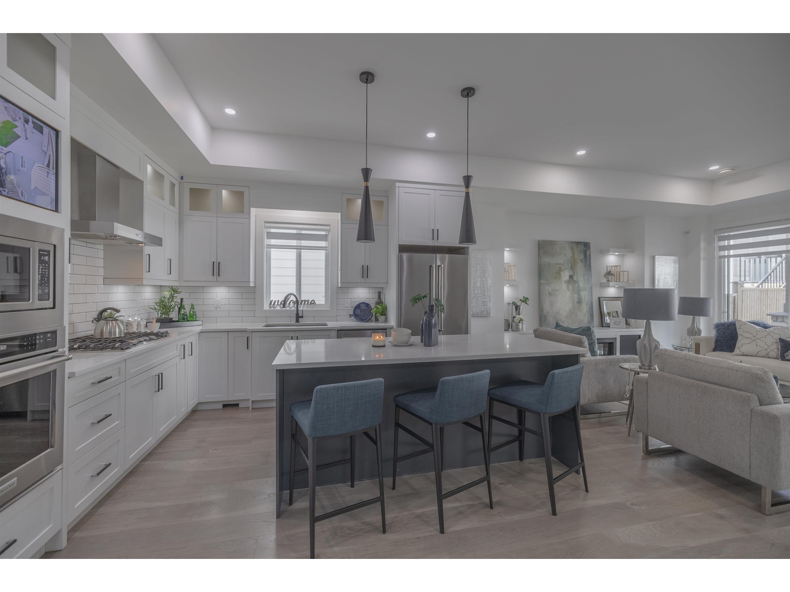 Property at 16787 16 AVENUE image 4