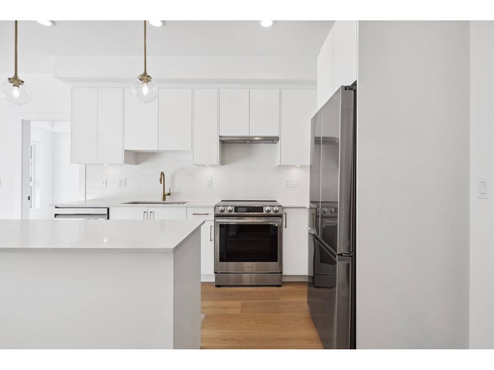 402 20282 72b Avenue, Surrey, British Columbia  V2Y 1T9 - Photo 4 - R2988593