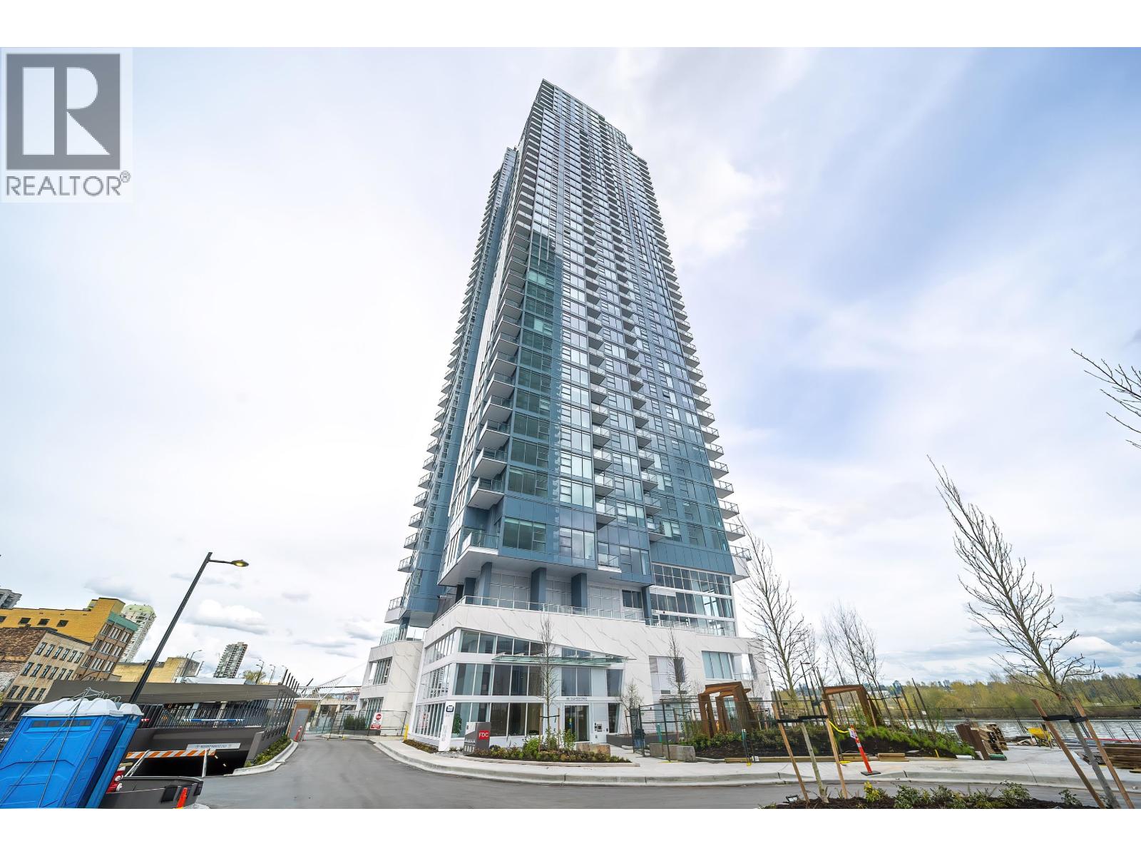 3706 660 Quayside Drive, New Westminster, British Columbia  V3M 0P1 - Photo 2 - R2988143