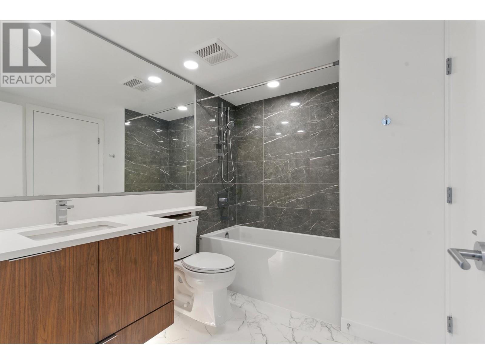 2207 7769 Park Crescent, Burnaby, British Columbia  V3N 0J7 - Photo 13 - R2988563