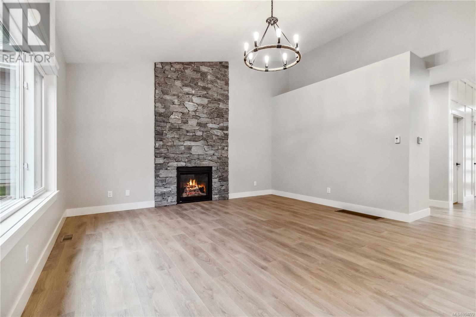 Property at 6927 Ridgecrest Rd image 3
