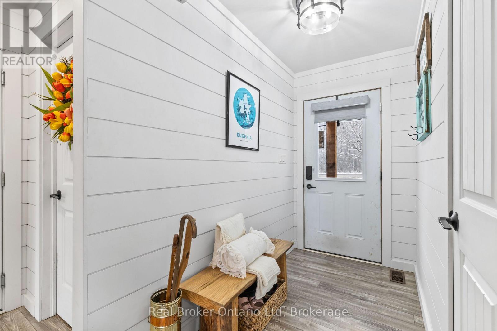 210 Inkerman Street, Grey Highlands, Ontario  N0C 1E0 - Photo 4 - X12073654