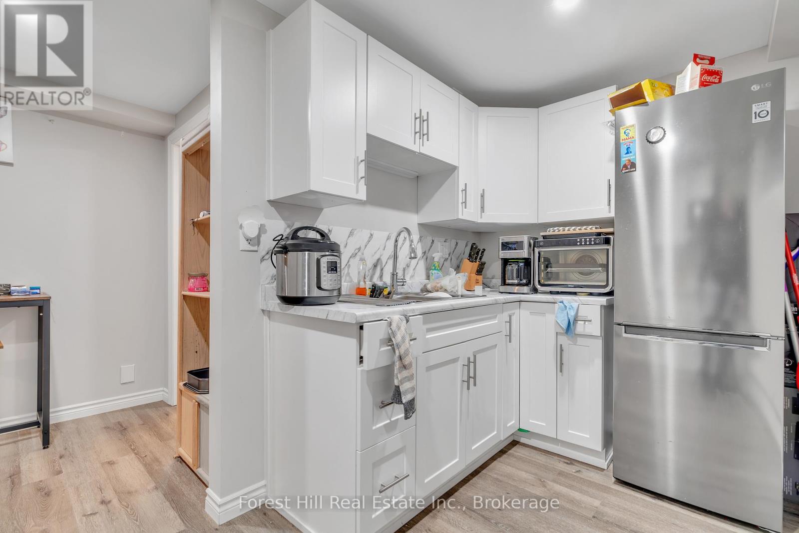 35 Shaftsbury Drive, Kitchener, Ontario  N2A 1N4 - Photo 24 - X12073669