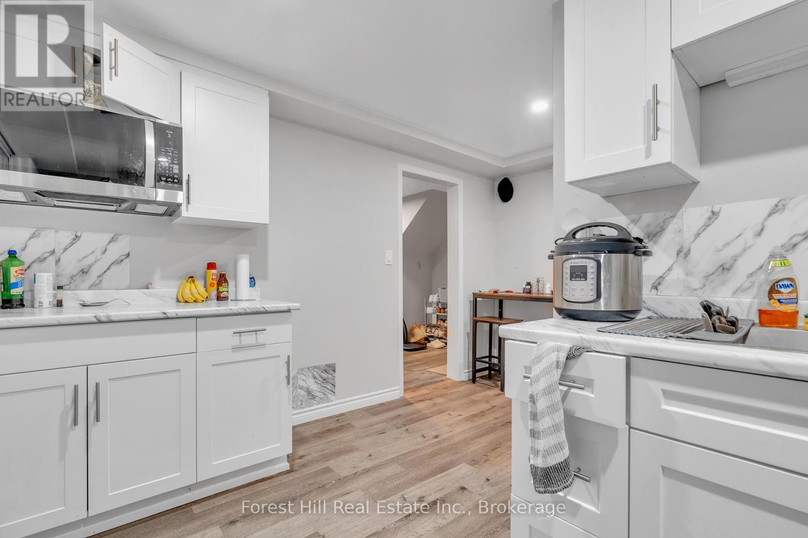 35 Shaftsbury Drive, Kitchener, Ontario  N2A 1N4 - Photo 25 - X12073669