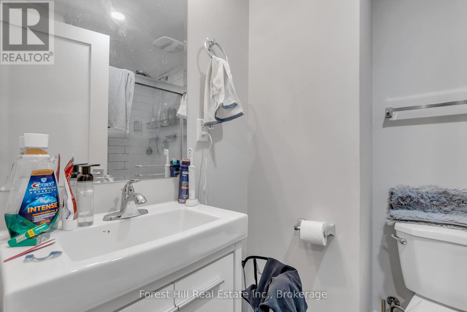 35 Shaftsbury Drive, Kitchener, Ontario  N2A 1N4 - Photo 26 - X12073669