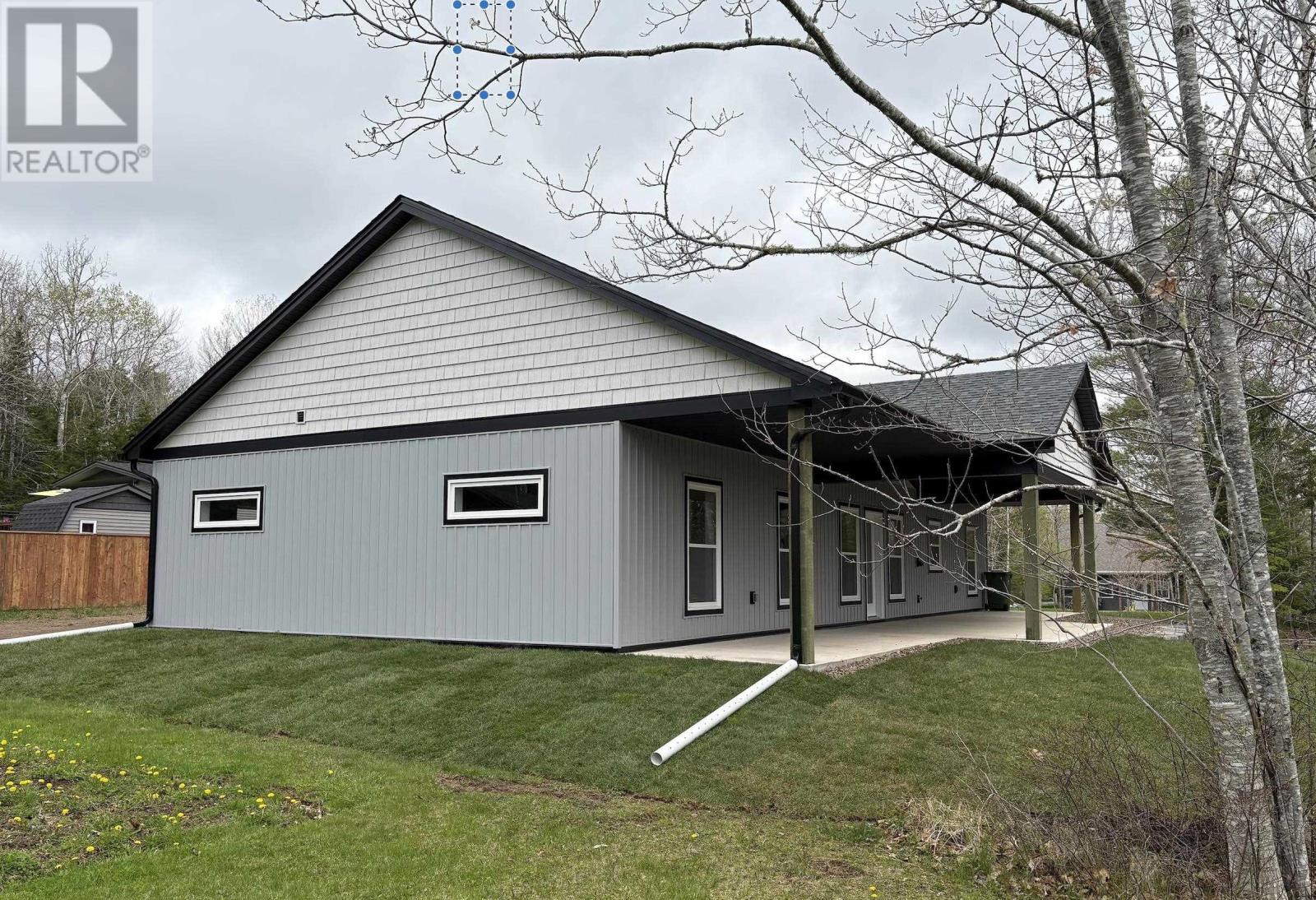 Property at 9 Sleepy Hollow Lane image 3