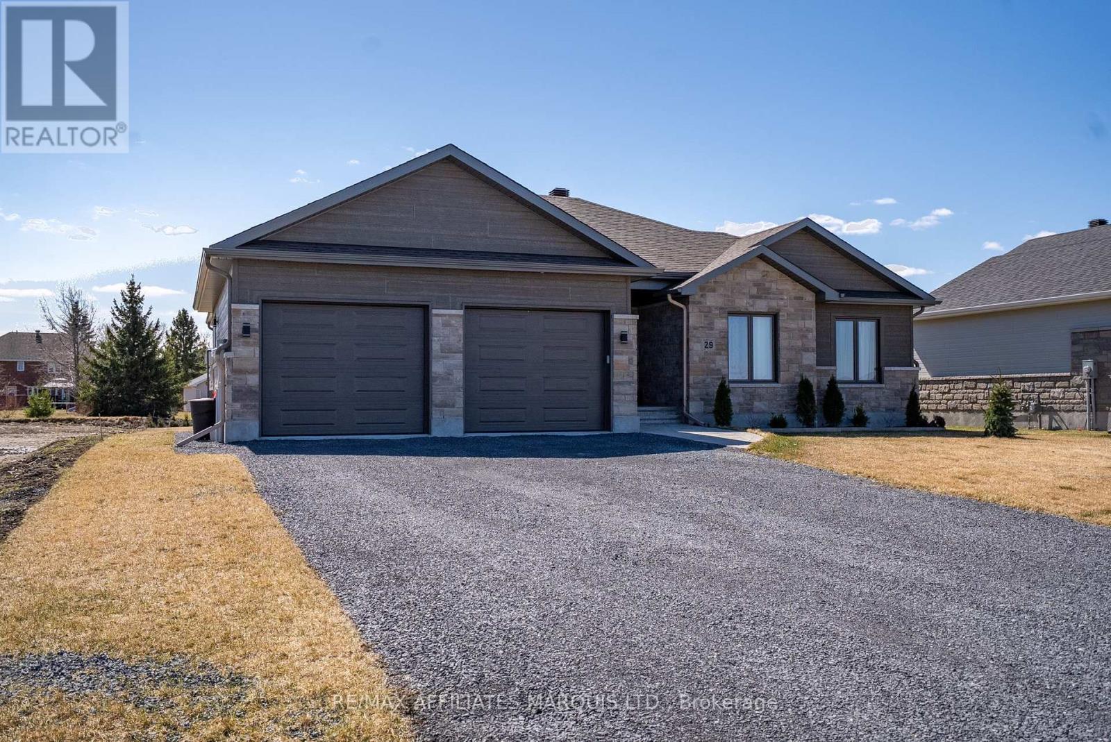 29 Whitetail Avenue, South Stormont, Ontario  K0C 1P0 - Photo 1 - X12073682