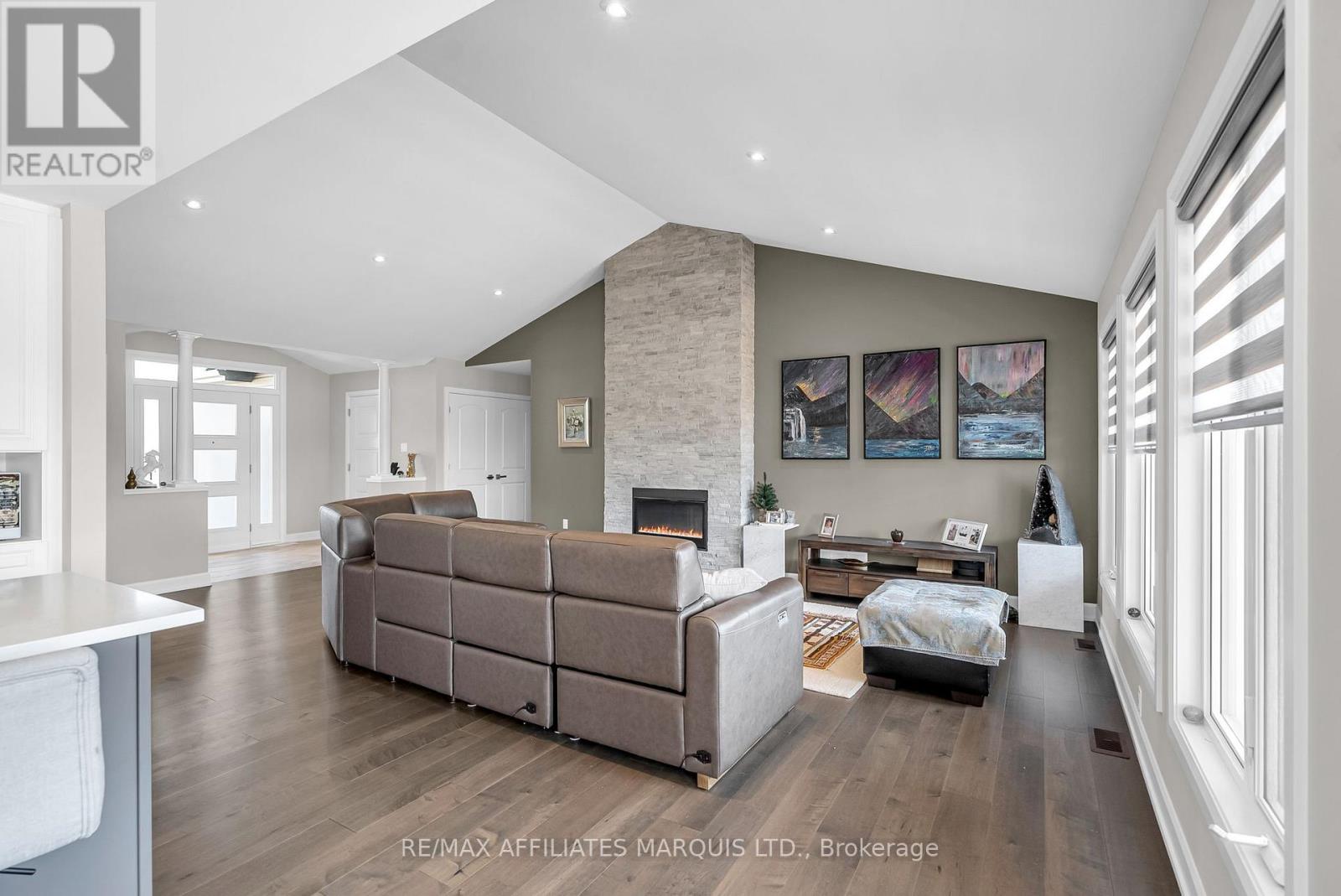 29 Whitetail Avenue, South Stormont, Ontario  K0C 1P0 - Photo 10 - X12073682