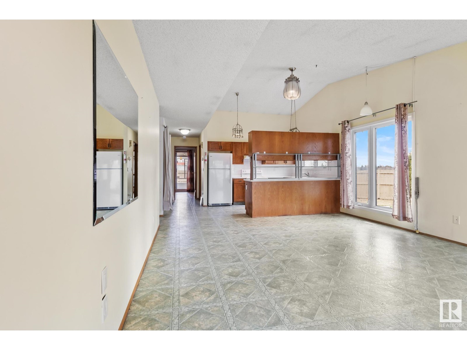 Property at #105 17703 64 AV NW image 4