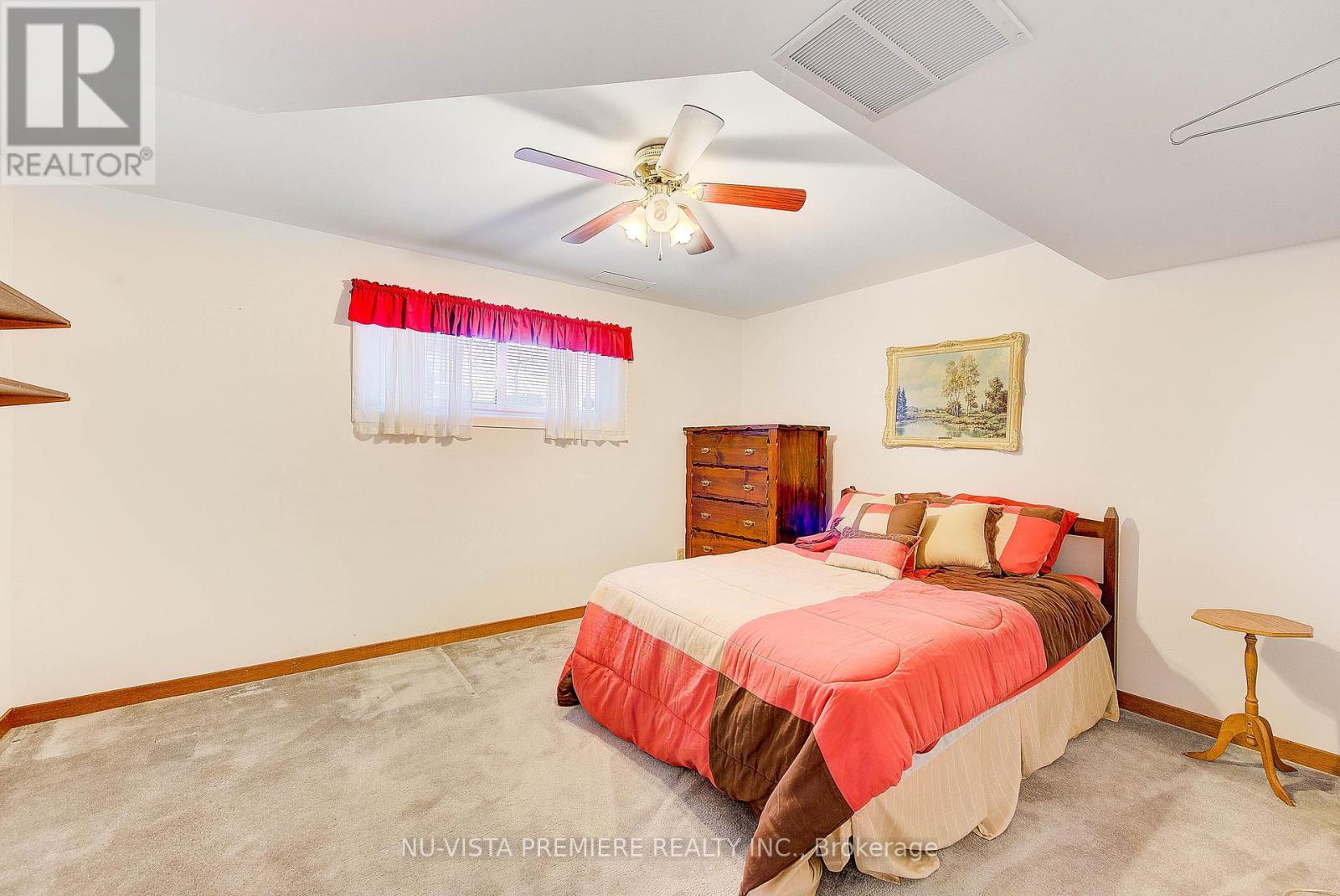 450 Three Valleys Crescent, London South, Ontario  N5Z 3E7 - Photo 14 - X12073662