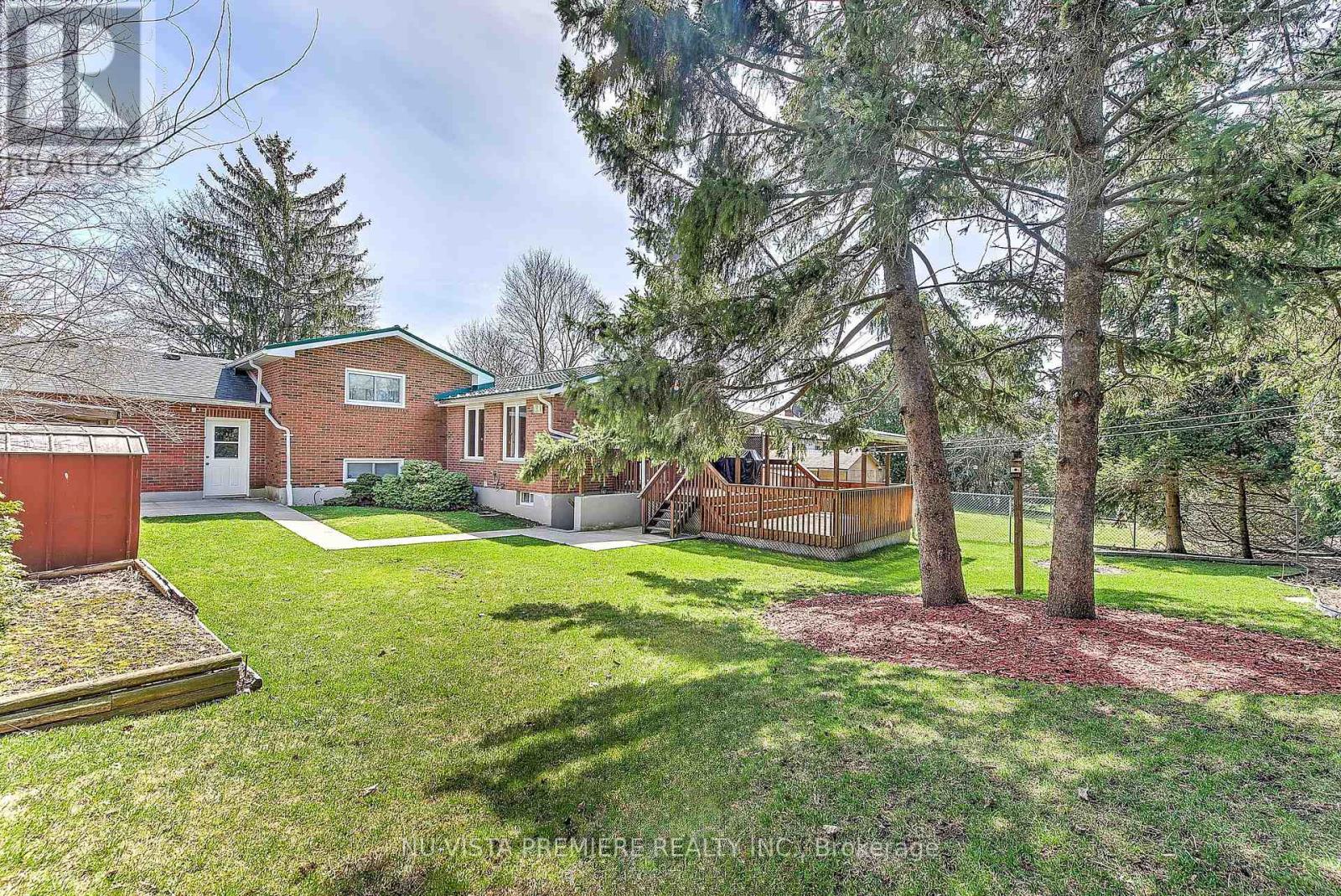 450 Three Valleys Crescent, London South, Ontario  N5Z 3E7 - Photo 26 - X12073662