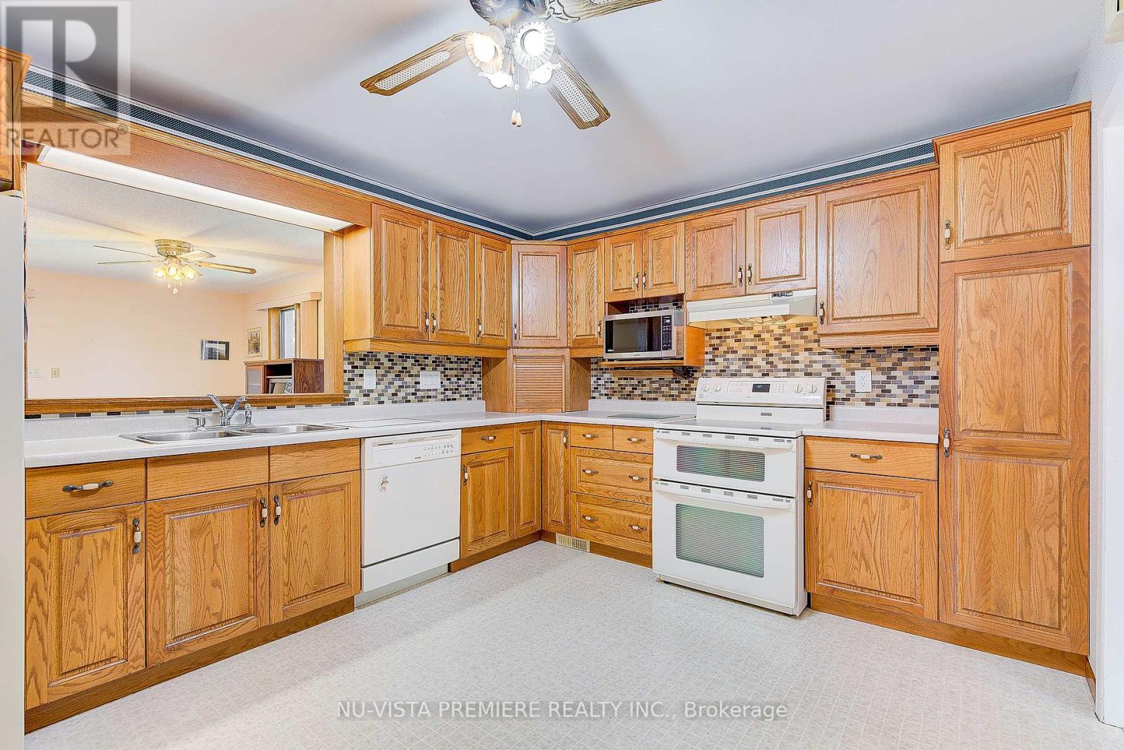 450 Three Valleys Crescent, London South, Ontario  N5Z 3E7 - Photo 6 - X12073662